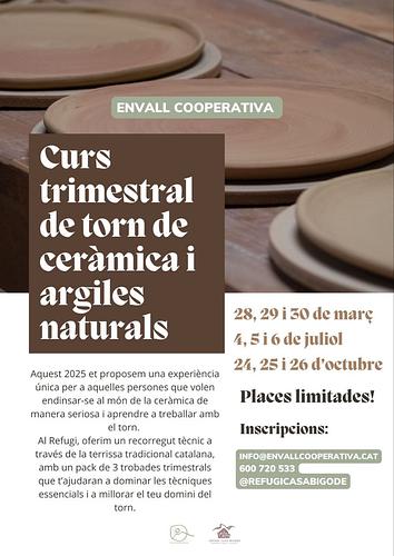🌿 Des del Refugi Casa Bigodé i l'Escola d'Oficis de Muntanya hem creat un curs trimestral per endinsar-te en el món de les argiles naturals i el torn de ceràmica! 🏺✨

🗓️ Els caps de setmana seran:

28, 29 i 30 de març
4, 5 i 6 de juliol
24, 25 i 26 d'octubre

En cada cap de setmana treballarem tècniques i maneres diferents per aconseguir resultats i aprendrem a fer diverses peces tradicionals catalanes. 👐

Et pots apuntar a un curs o a tots! 

🔗 Aquí tens el formulari per apuntar-te: https://forms.gle/gUgSoozh7MeLvFUG8

Per més info, segueix-nos a l'Instagram de @refugicasabigode 📲

Ens encantarà tenir-te amb nosaltres! 💚